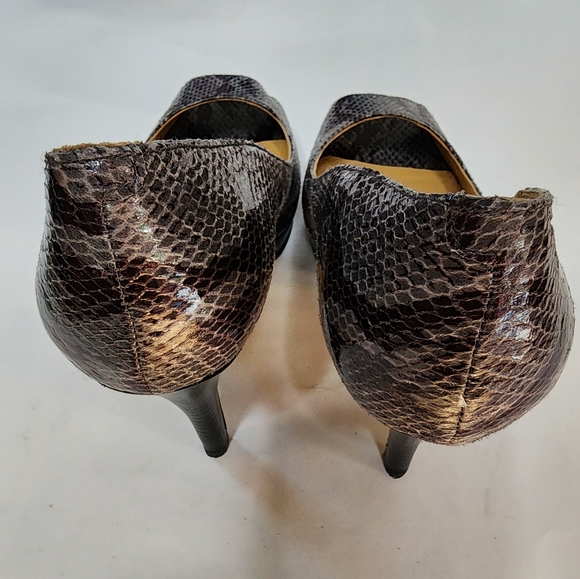 Womens Nine West Black and Gray Snakeskin Heels - Size 9.5 - Picture 2 of 6
